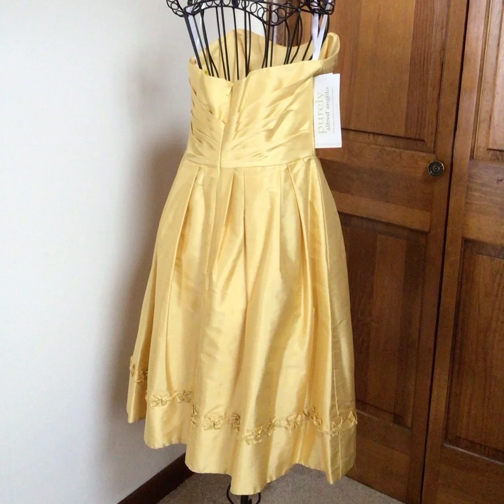 Alfred Angelo Silk Dress, Size 8, New - Picture 3 of 8
